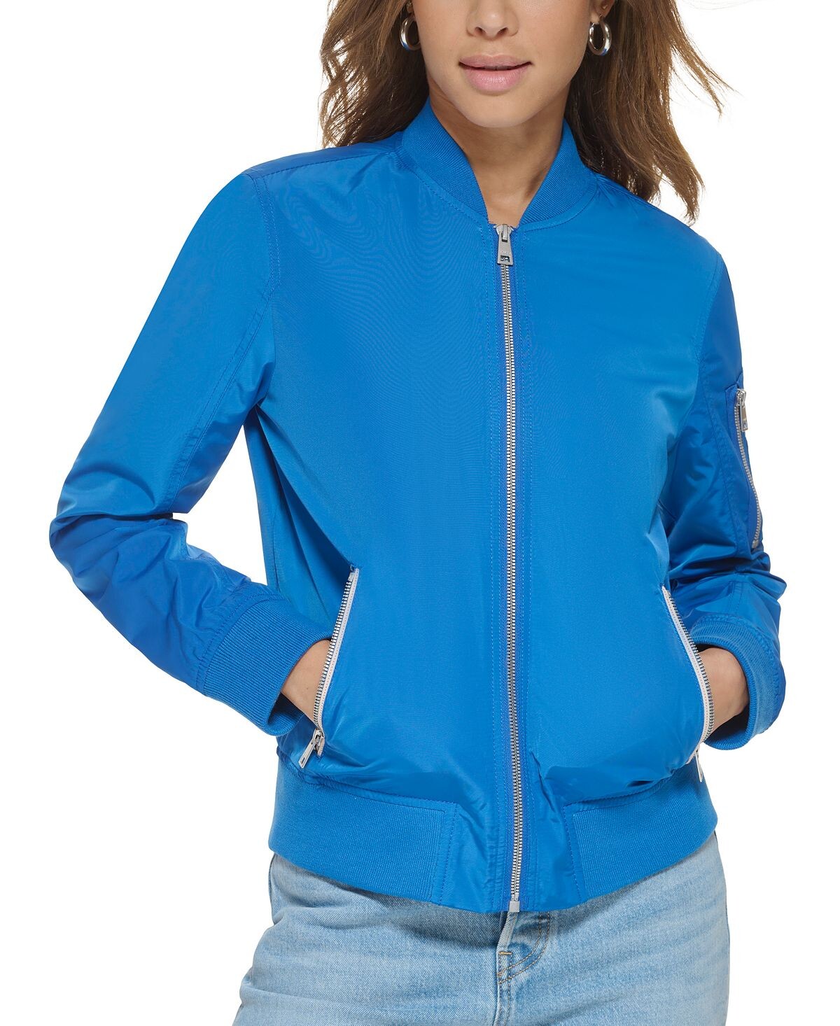 Женский легкий бомбер на молнии Levi's
Женский легкий бомбер на молнии Levi's