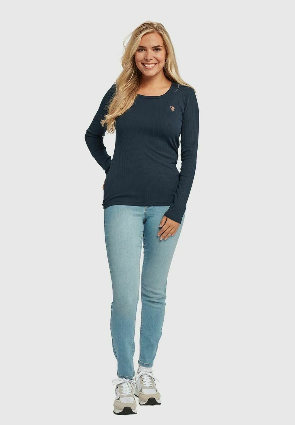 Топ с длинным рукавом Carlotta U.S. Polo Assn., темно-синий
Топ с длинным рукавом Carlotta U.S. Polo Assn., темно-синий