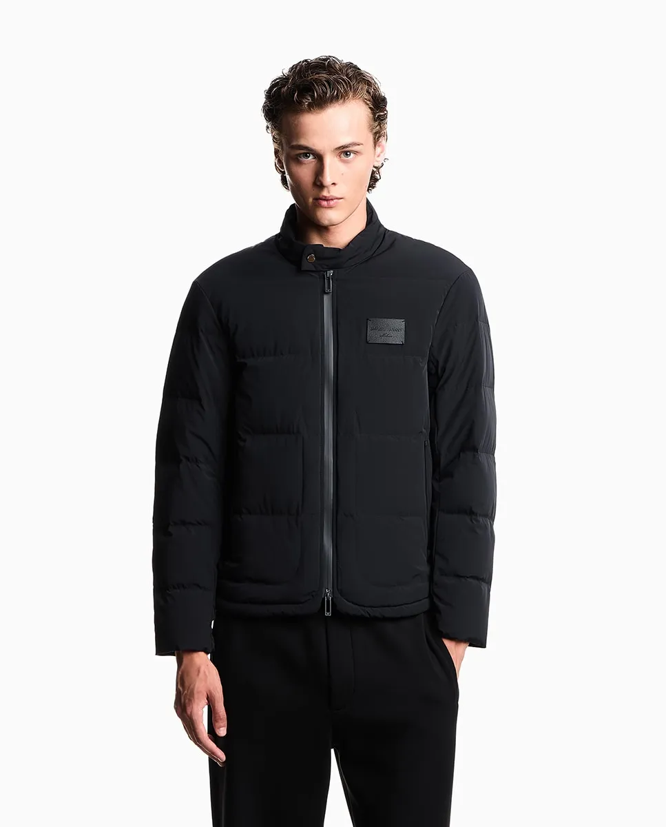 Мужской короткий пуховик с застежкой-молнией Emporio Armani, черный
Мужской короткий пуховик с застежкой-молнией Emporio Armani, черный