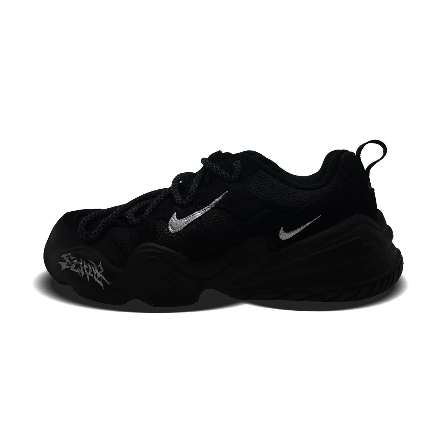Техническая Hera устойчивые к истиранию низкие кроссовки Casual Unisex Black Silver Nike, черный серебряный
Техническая Hera устойчивые к истиранию низкие кроссовки Casual Unisex Black Silver Nike, черный серебряный