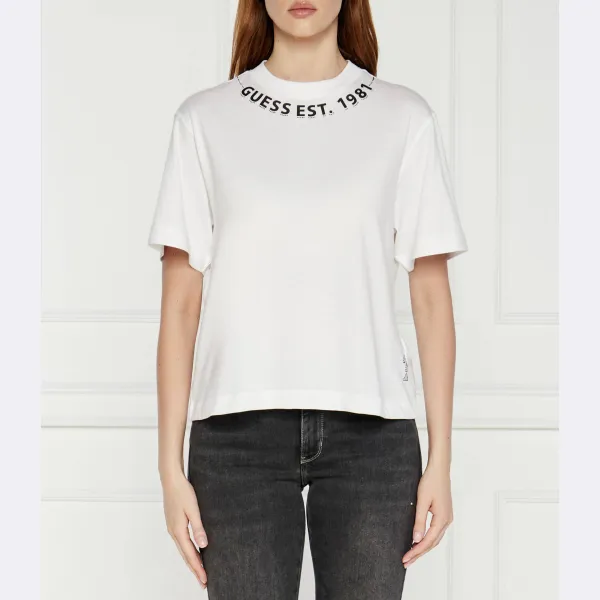 Футболка свободного кроя Guess, белый 
Футболка свободного кроя Guess, белый