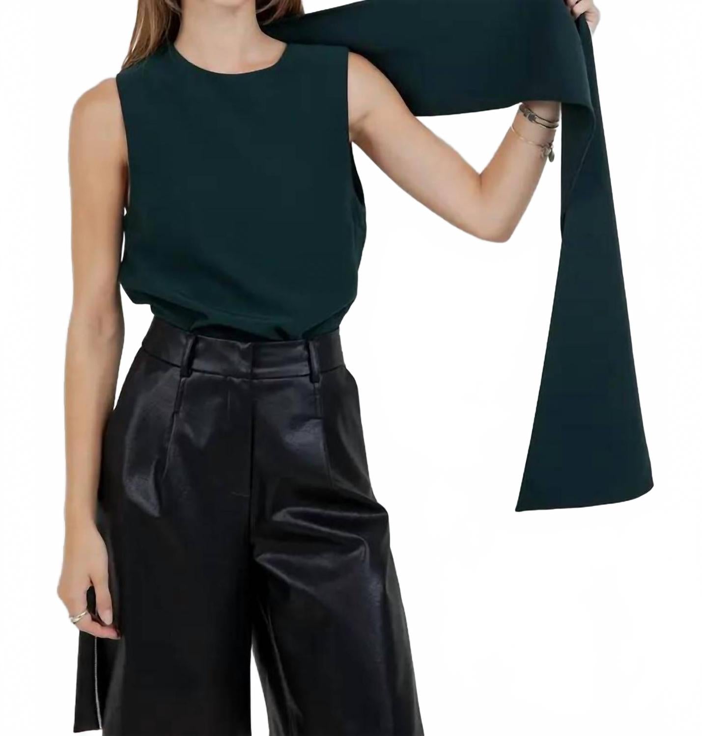 WHITEROOM+CACTUS Тканый топ Aria с прикрепленным шарфом, темно-зеленый
WHITEROOM+CACTUS Тканый топ Aria с прикрепленным шарфом, темно-зеленый