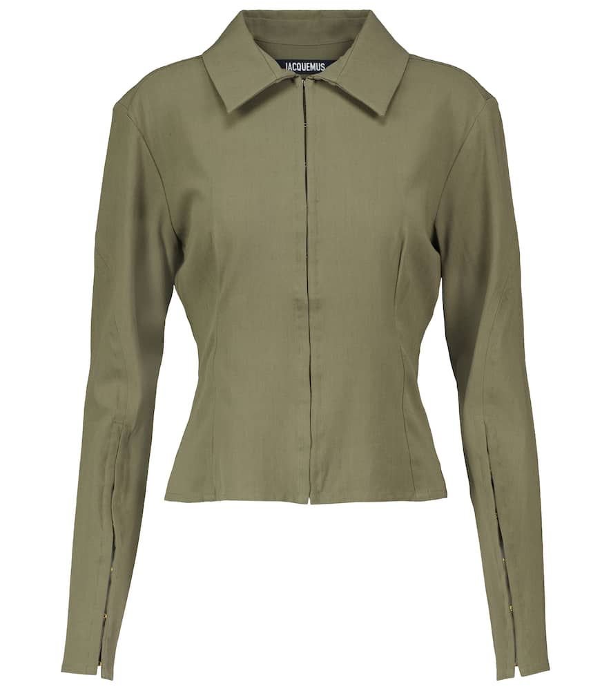 Рубашка La Chemise Obiou Jacquemus, Kaki 213sh01-213 107550
Рубашка La Chemise Obiou Jacquemus, Kaki 213sh01-213 107550