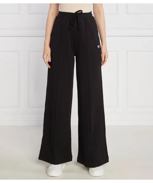 Спортивные брюки TJW XS Badge Flare fit Tommy Jeans, черный
Спортивные брюки TJW XS Badge Flare fit Tommy Jeans, черный