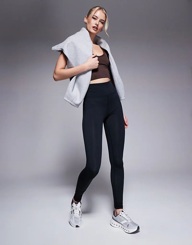 Мягкие на ощупь леггинсы для йоги Tall Icon черного цвета ASOS 4505 
Мягкие на ощупь леггинсы для йоги Tall Icon черного цвета ASOS 4505