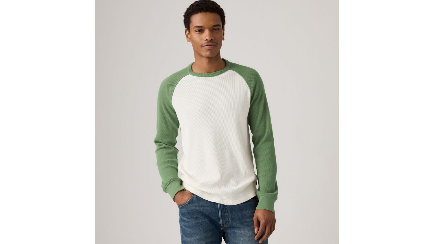 Футболка с круглым вырезом и рукавами реглан Levi's, Laurel Wreath - Green
Футболка с круглым вырезом и рукавами реглан Levi's, Laurel Wreath - Green