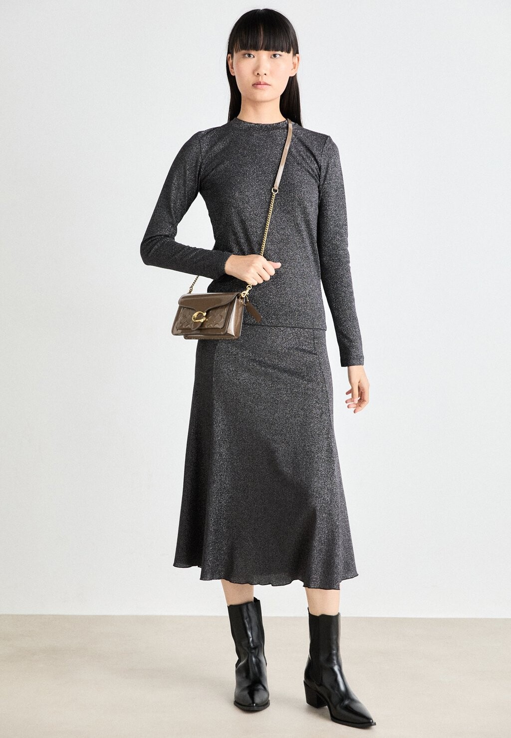 Топ с длинными рукавами TUBA TEE Mads Nørgaard, черный
Топ с длинными рукавами TUBA TEE Mads Nørgaard, черный