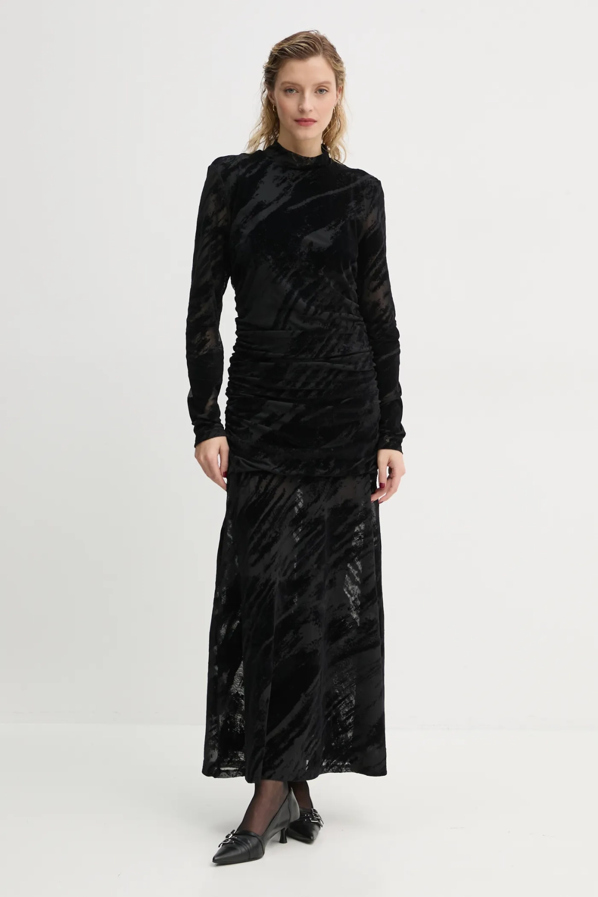 Платье Gestuz, черный
Платье Gestuz, черный