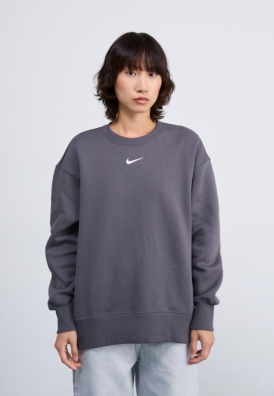 Толстовка Nike Sportswear LONG CREW, Thunder Grey/Gunmetal
Толстовка Nike Sportswear LONG CREW, Thunder Grey/Gunmetal