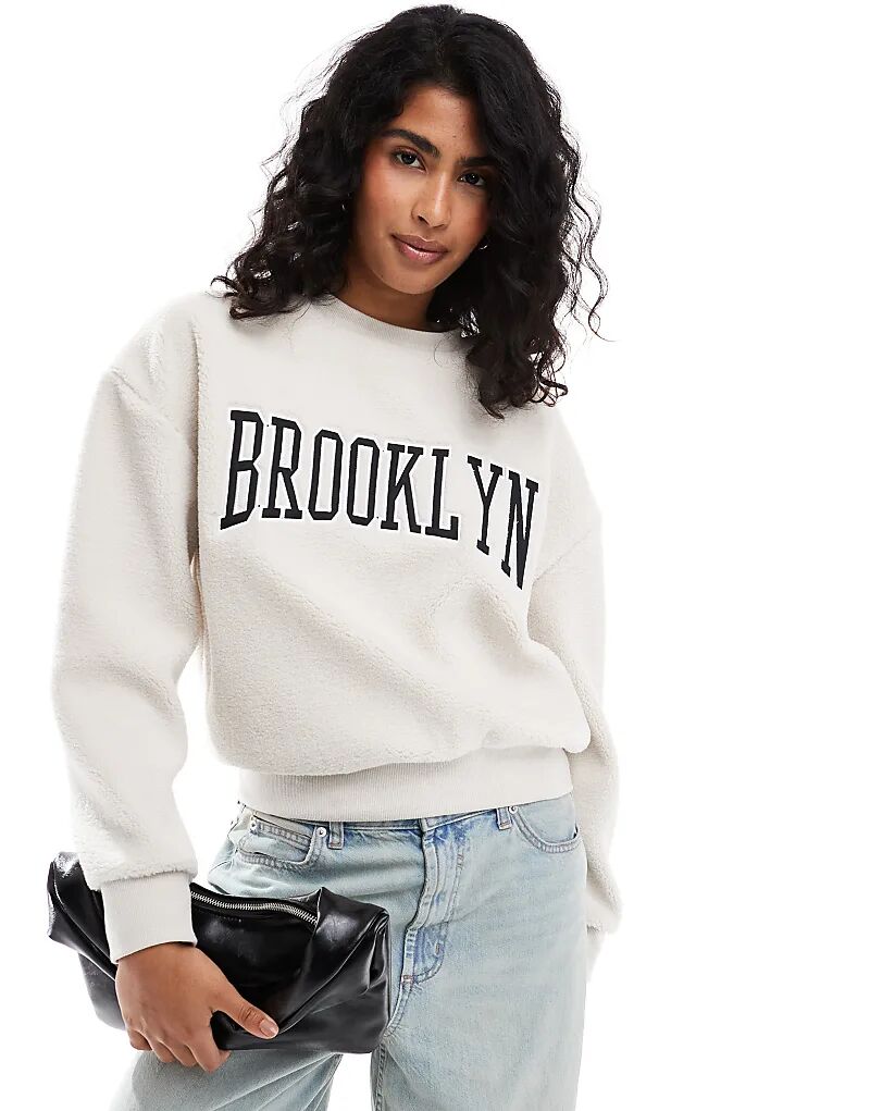 Толстовка с принтом борг кремового цвета Brave Soul
Толстовка с принтом борг кремового цвета Brave Soul