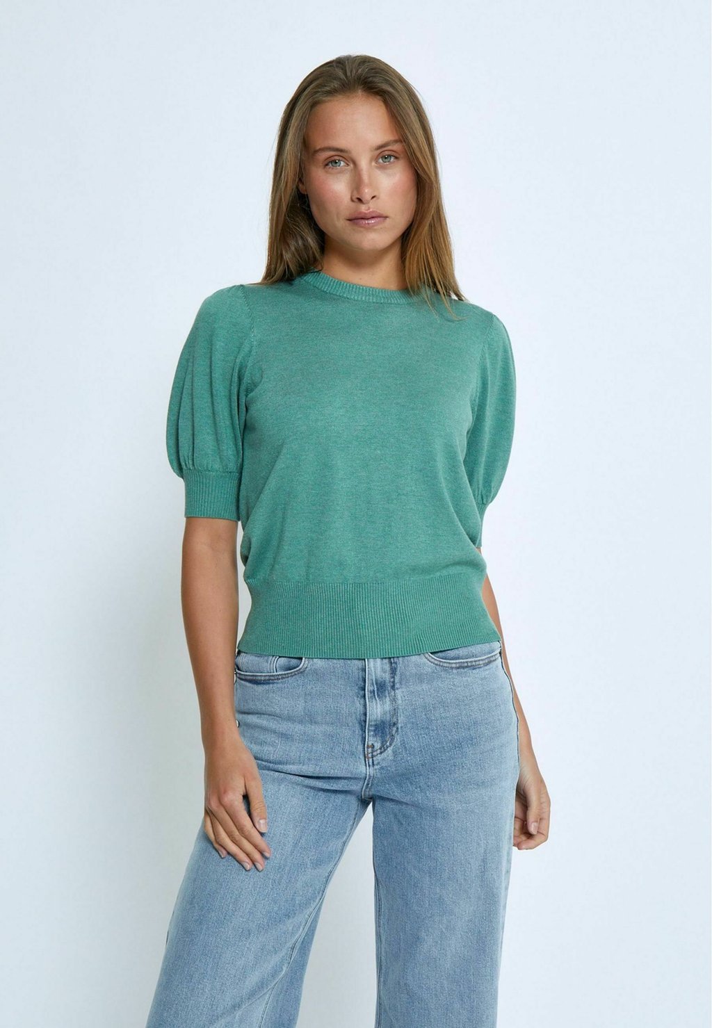 Базовая футболка Minus, зеленый
Базовая футболка Minus, зеленый