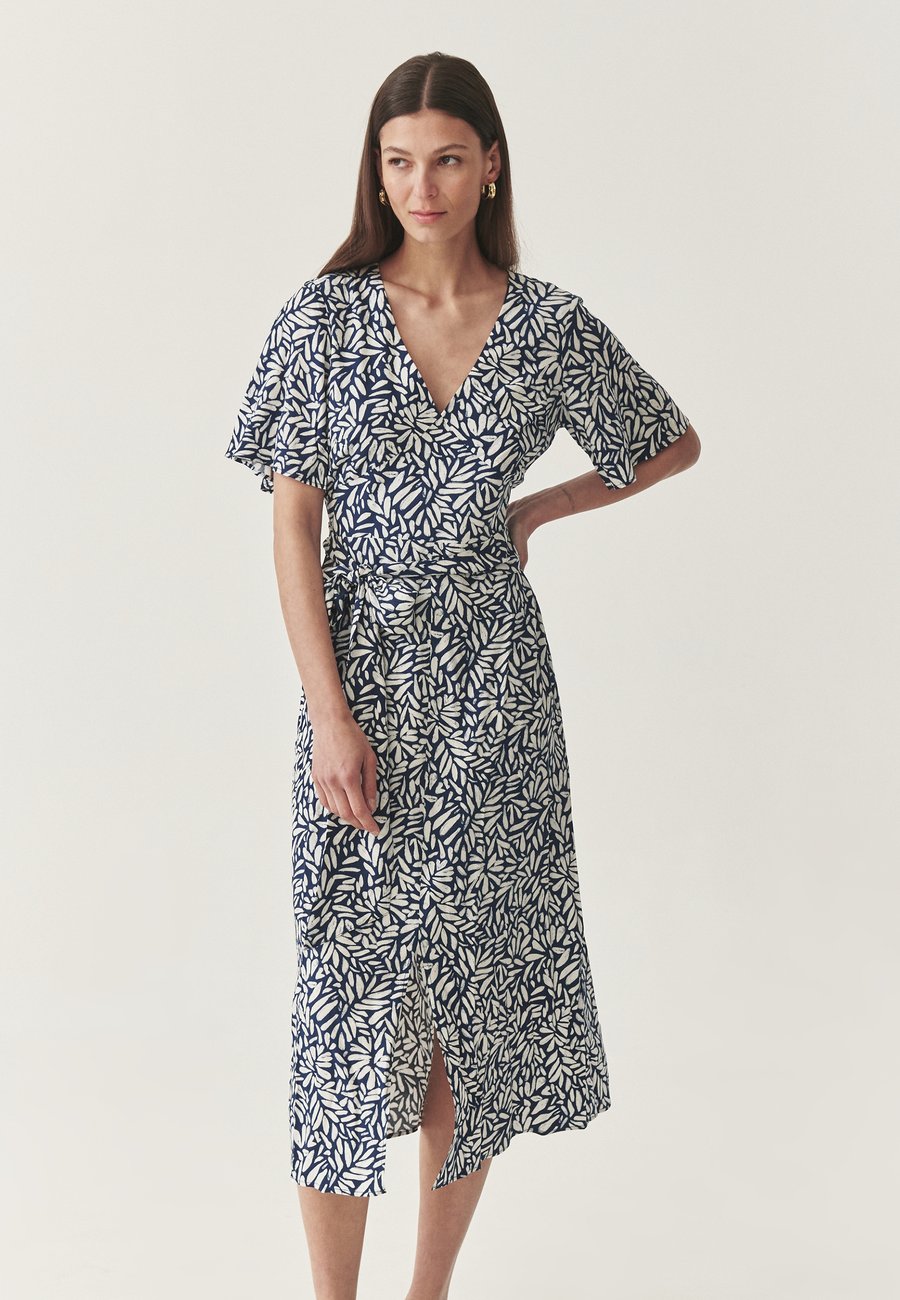 Платье TATUUM MATSE , Navy Blue/Dark Blue
Платье TATUUM MATSE , Navy Blue/Dark Blue