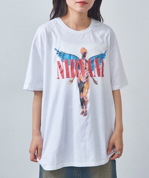 Винтажная футболка с принтом рок-группы, короткий рукав THRIFTY LOOK
Винтажная футболка с принтом рок-группы, короткий рукав THRIFTY LOOK