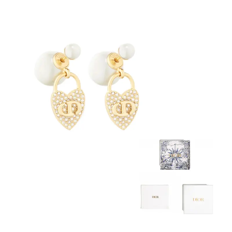 Серьги женские DIOR
Серьги женские DIOR