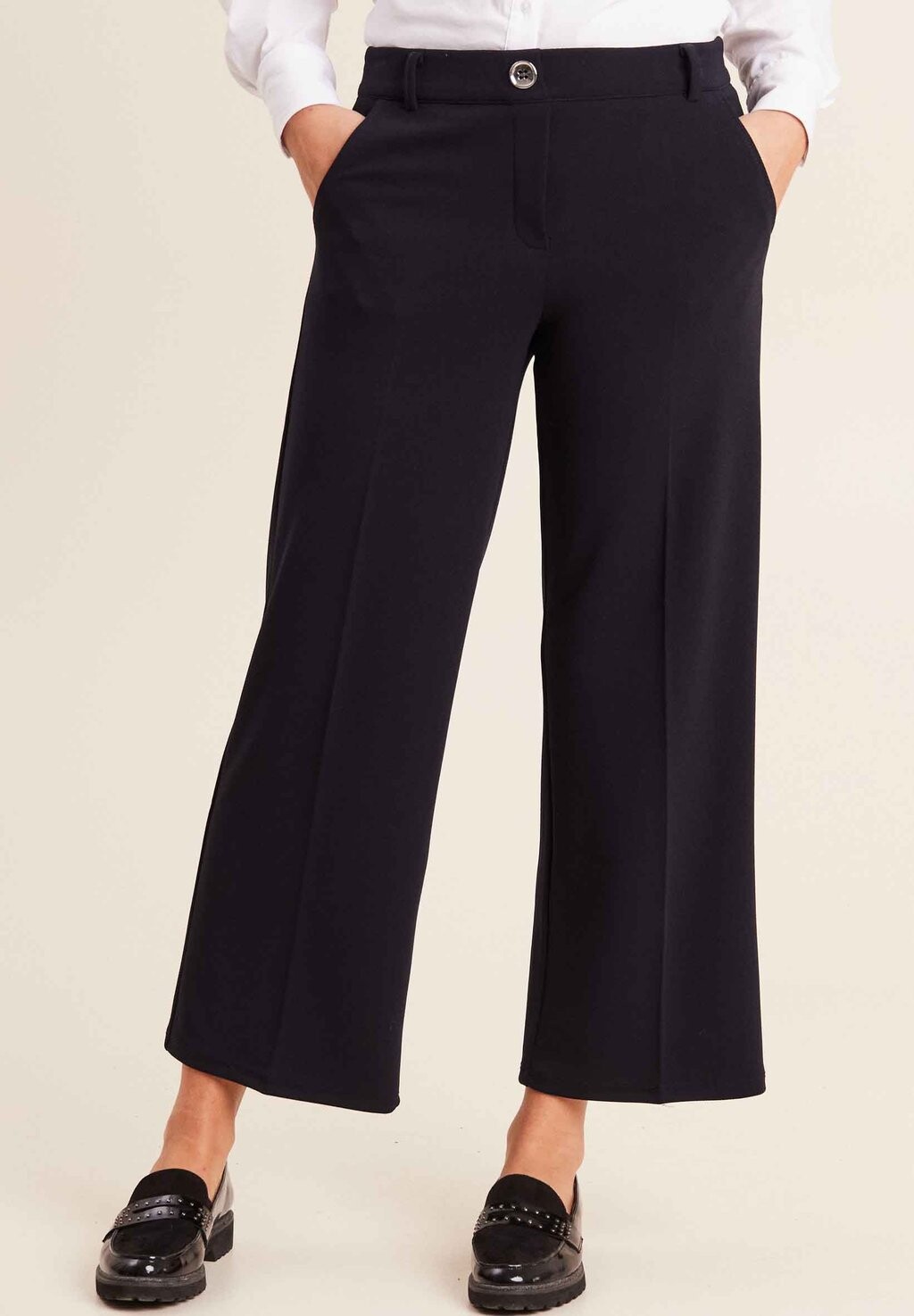 Брюки MIT BREITEN ABNÄHERN Breal, темно-синий
Брюки MIT BREITEN ABNÄHERN Breal, темно-синий