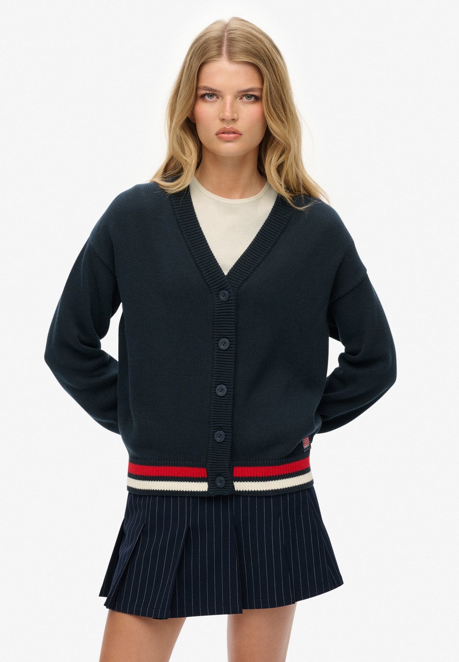 Кардиган Superdry & Co SLOUCHY, Eclipse Navy/Blue
Кардиган Superdry & Co SLOUCHY, Eclipse Navy/Blue