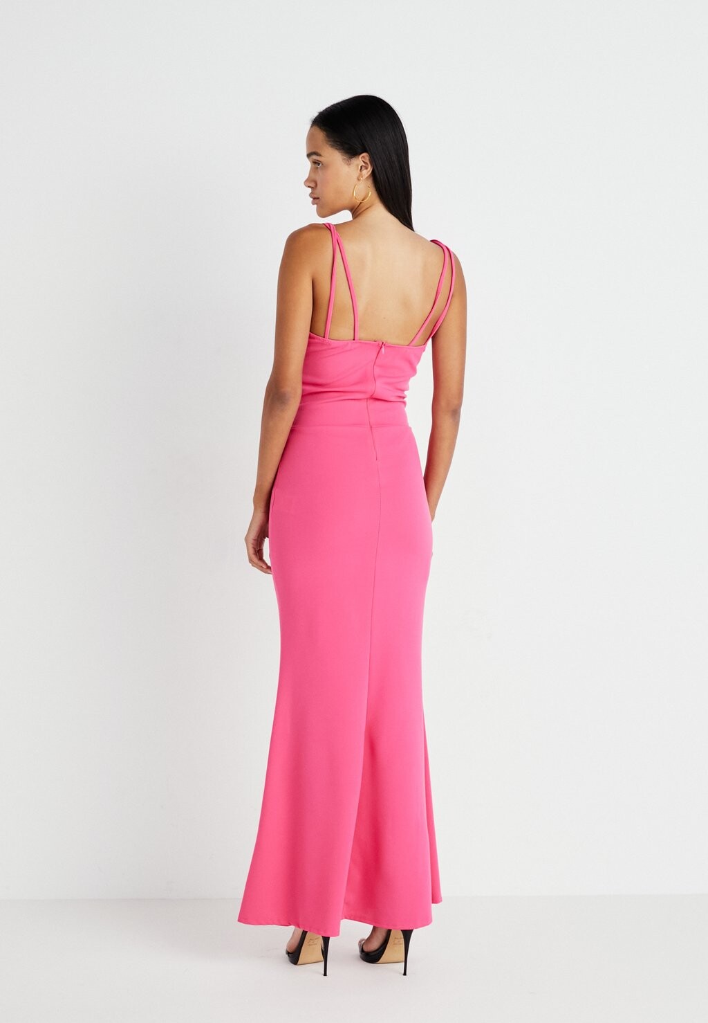 Коктейльное платье / Вечернее платье RUE CHAIN MAXI WAL G., черный
Коктейльное платье / Вечернее платье RUE CHAIN MAXI WAL G., черный