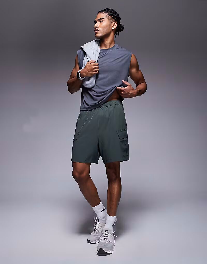 4505 Icon 7-дюймовые быстросохнущие тренировочные шорты-карго с карманами на молнии в глубоком цвете хаки
4505 Icon 7-дюймовые быстросохнущие тренировочные шорты-карго с карманами на молнии в глубоком цвете хаки