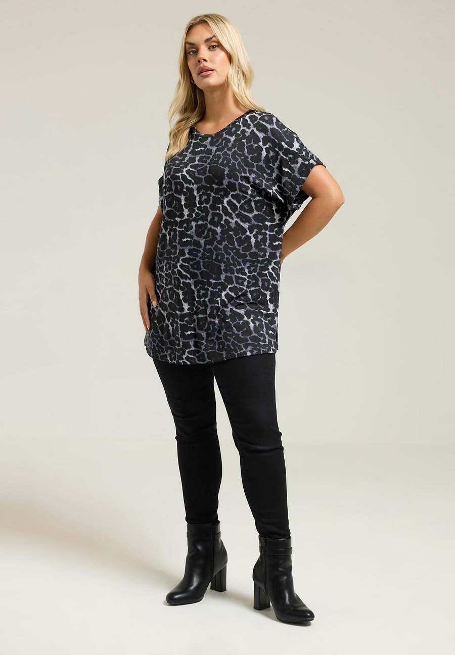 Футболка Yours Clothing LEOPARD GROWN ON SLEEVE, Grey/Dark Grey, Серый, Футболка Yours Clothing LEOPARD GROWN ON SLEEVE, Grey/Dark Grey
Футболка Yours Clothing LEOPARD GROWN ON SLEEVE, Grey/Dark Grey, Серый, Футболка Yours Clothing LEOPARD GROWN ON SLEEVE, Grey/Dark Grey