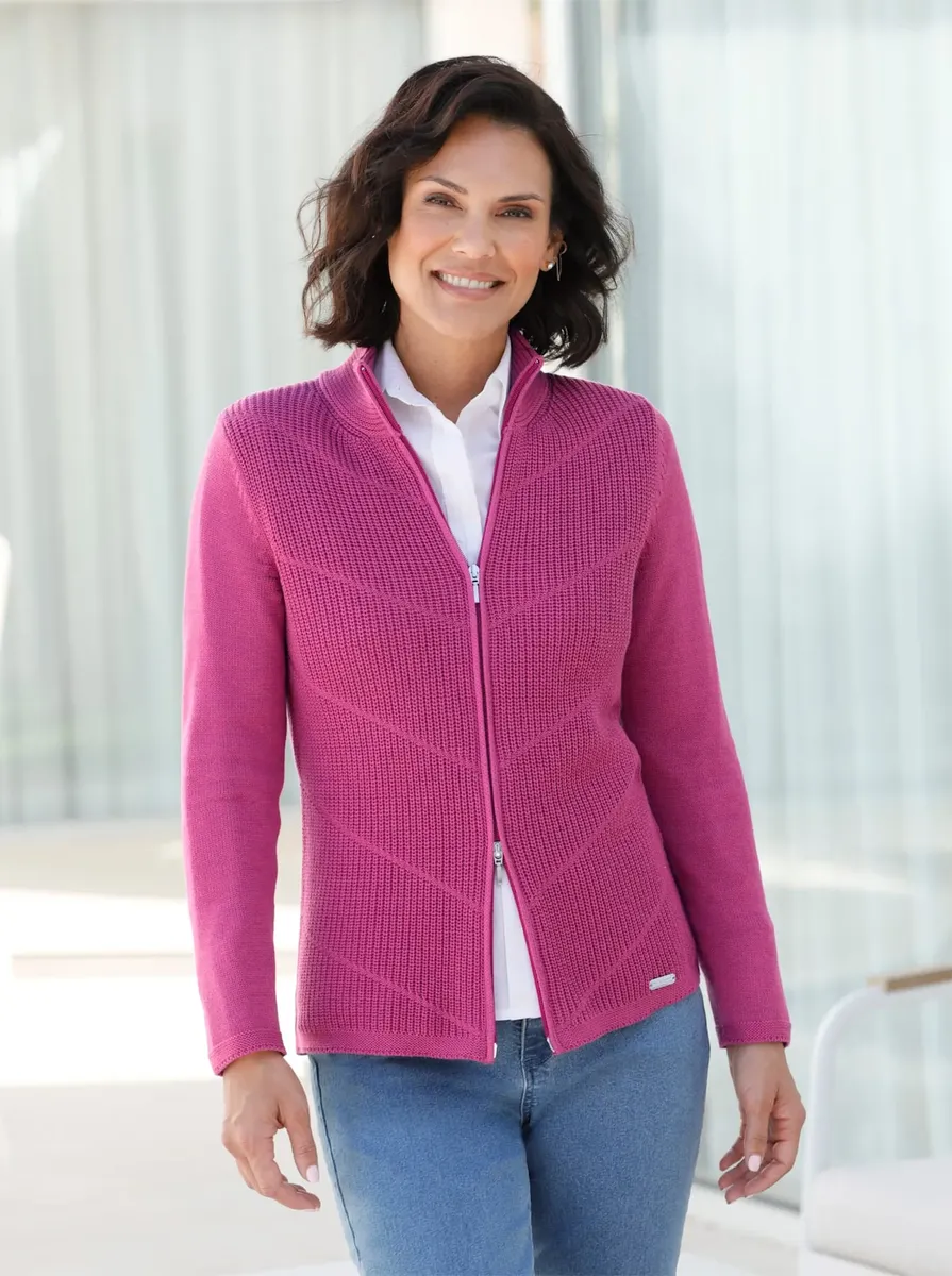 Кардиган в стиле casual Casual Looks, цвет Erika 
Кардиган в стиле casual Casual Looks, цвет Erika