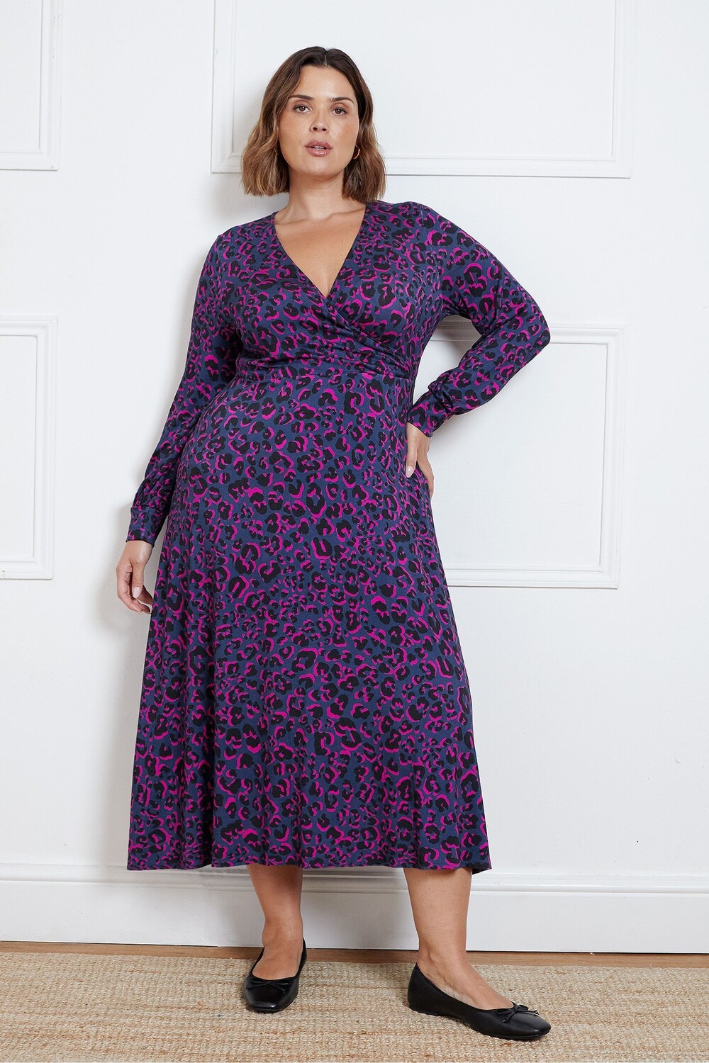 Миниатюрное яркое леопардовое платье халат с рукавами блузками Live Unlimited, черный
Миниатюрное яркое леопардовое платье халат с рукавами блузками Live Unlimited, черный