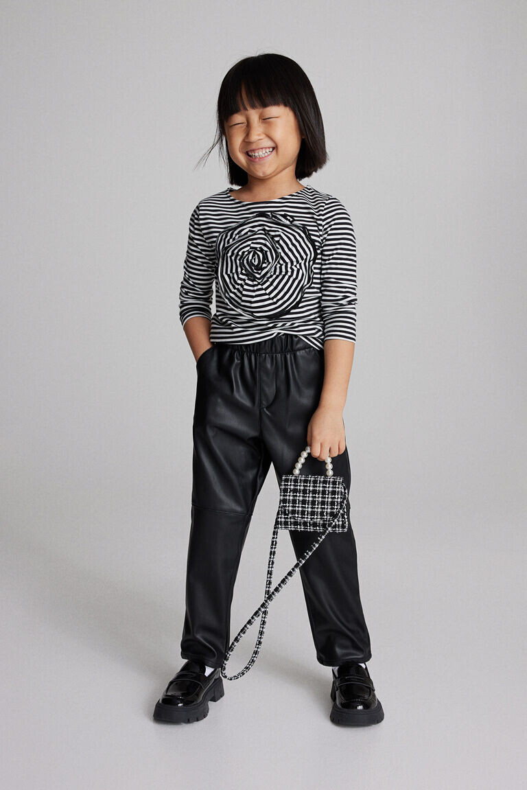 Брюки с покрытием H&M, черный
Брюки с покрытием H&M, черный