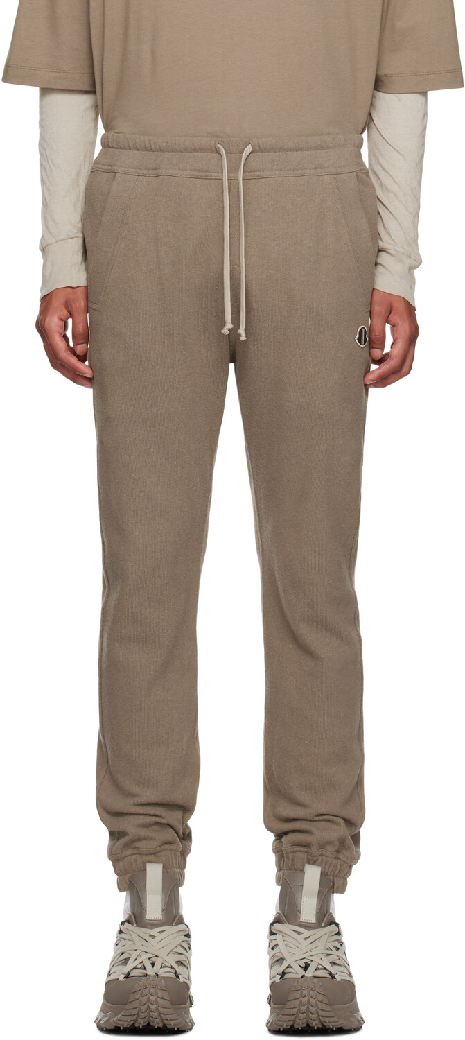 Moncler + Серые спортивные штаны Jogger Rick Owens, Dust
Moncler + Серые спортивные штаны Jogger Rick Owens, Dust