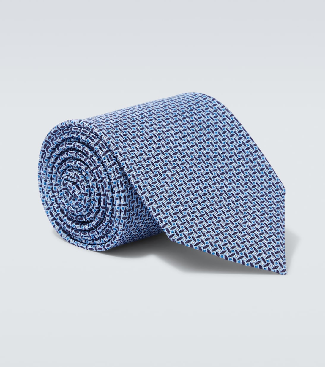 Шелковый галстук с принтом Brioni, Bluette/Midnight Blu
Шелковый галстук с принтом Brioni, Bluette/Midnight Blu