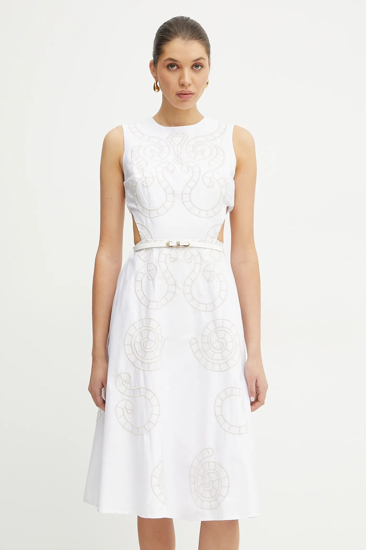 Платье BONGRAZ Silvian Heach, белый
Платье BONGRAZ Silvian Heach, белый