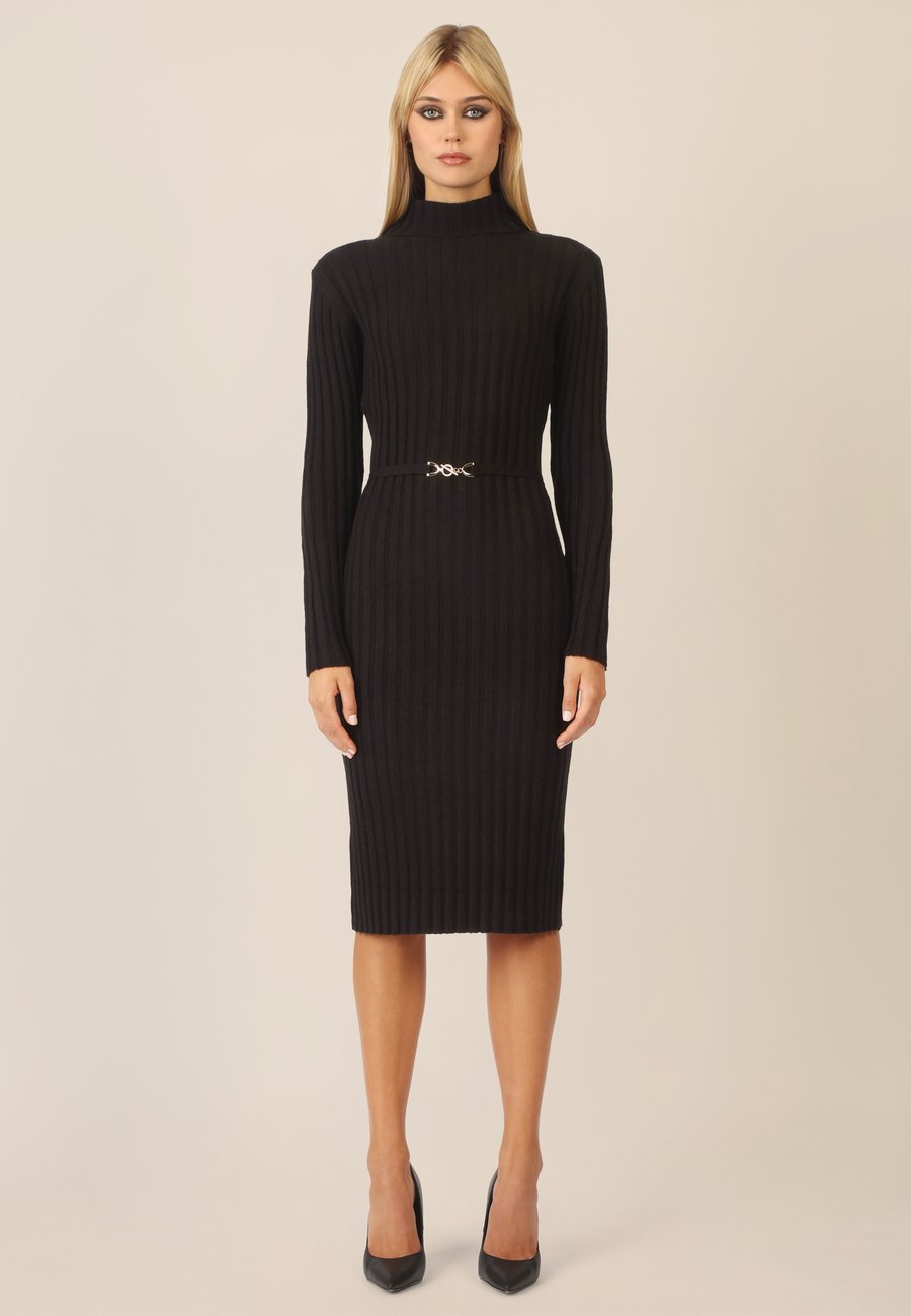 Платье Apart MIDI, Schwarz/Black
Платье Apart MIDI, Schwarz/Black