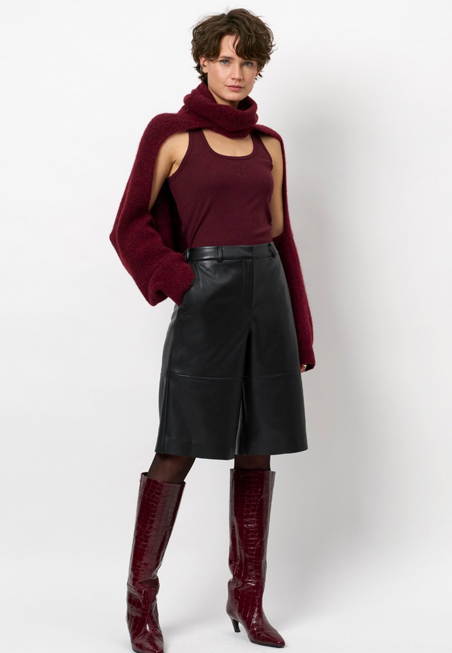 Кардиган Dante6 SALESSY, Red/Dark Red
Кардиган Dante6 SALESSY, Red/Dark Red