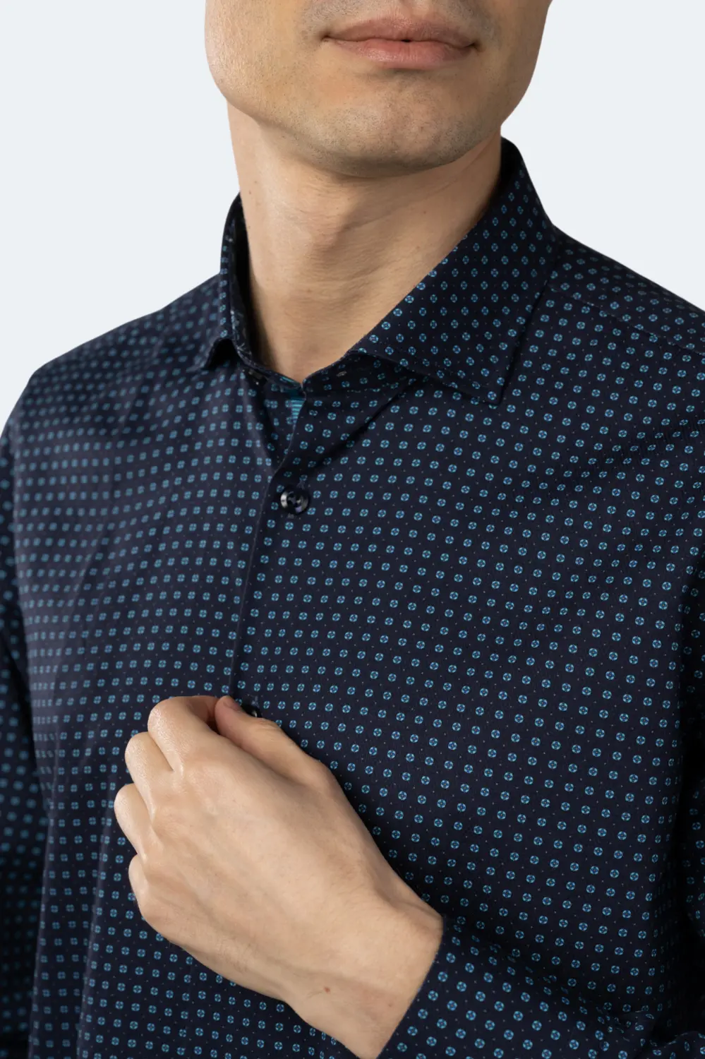 Жаккардовая рубашка Leo Navy с бирюзовыми цветами Luchiano Visconti, мультиколор
Жаккардовая рубашка Leo Navy с бирюзовыми цветами Luchiano Visconti, мультиколор