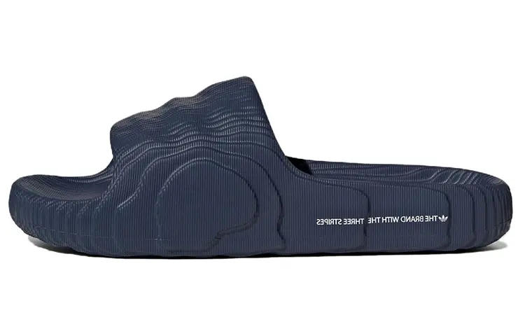 Шлепанцы Adidas Originals Adilette Unisex, темно-синий
Шлепанцы Adidas Originals Adilette Unisex, темно-синий