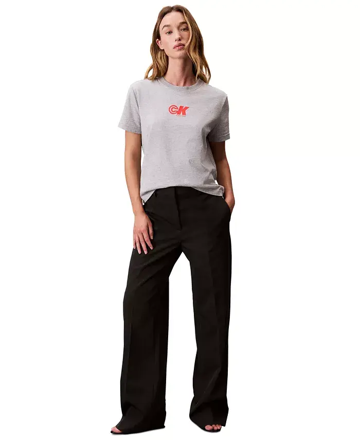 Женская хлопковая футболка с логотипом Archive Calvin Klein Jeans, серый
Женская хлопковая футболка с логотипом Archive Calvin Klein Jeans, серый