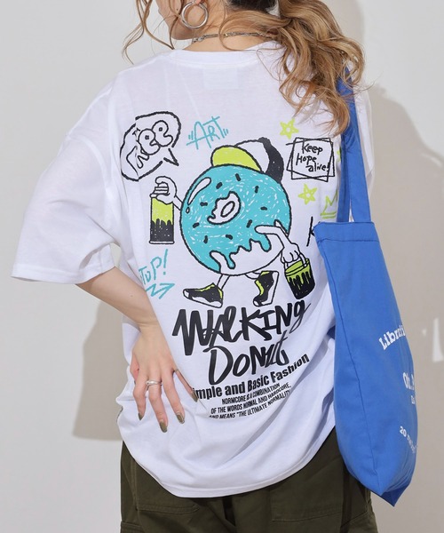 Футболка с коротким рукавом, вышивка "Walking Donut" FUNALIVE, белый
Футболка с коротким рукавом, вышивка "Walking Donut" FUNALIVE, белый