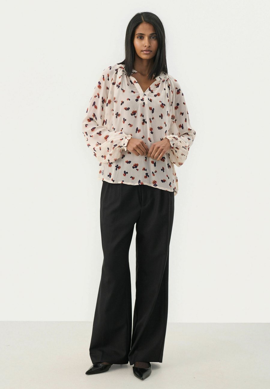 Блуза Part Two KELSIA, Multi Mini Blurred Flower/Multi-Coloured
Блуза Part Two KELSIA, Multi Mini Blurred Flower/Multi-Coloured