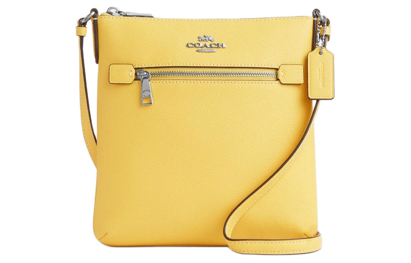 Кошелек Coach с кожаным наплечным ремнем и вышивкой крестиком, малый размер, серебристый и винтажный желтый
Кошелек Coach с кожаным наплечным ремнем и вышивкой крестиком, малый размер, серебристый и винтажный желтый