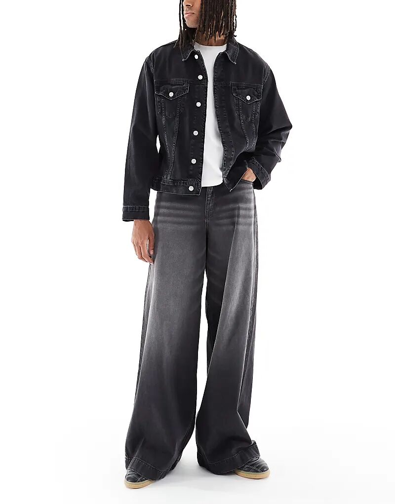 Джинсы ASOS DESIGN очень широкого кроя, выбеленного черного цвета
Джинсы ASOS DESIGN очень широкого кроя, выбеленного черного цвета