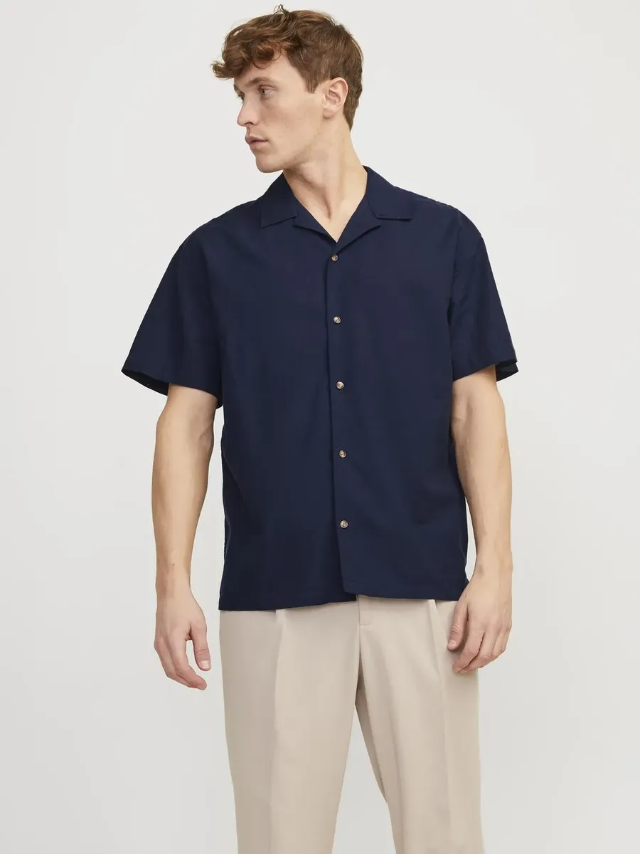 Рубашка Jack & Jones с короткими рукавами "JJJESUMMER RESORT LINEN BLEND SHIRT SS SN", синий
Рубашка Jack & Jones с короткими рукавами "JJJESUMMER RESORT LINEN BLEND SHIRT SS SN", синий