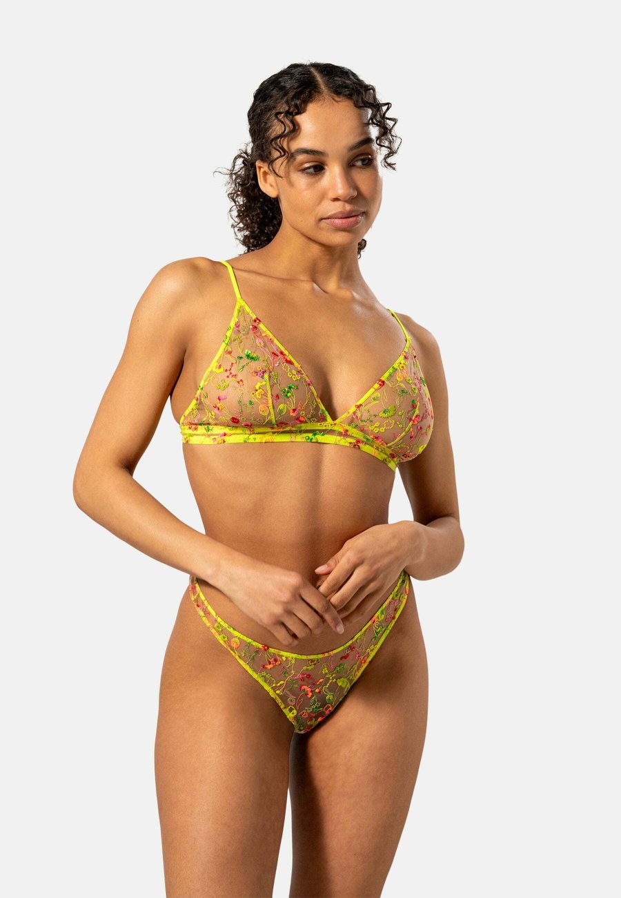 Трусы Understatement Thong, Neon Yellow
Трусы Understatement Thong, Neon Yellow