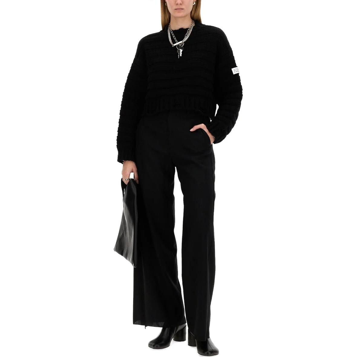 Свитер женский черный Mm6 Maison Margiela
Свитер женский черный Mm6 Maison Margiela