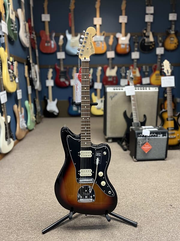 Электрогитара Fender Player Jazzmaster HH with Pau Ferro Fretboard 2022 - 3-Color Sunburst
Электрогитара Fender Player Jazzmaster HH with Pau Ferro Fretboard 2022 - 3-Color Sunburst