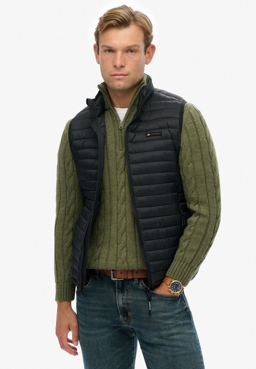 Куртка Superdry & Co Waistcoat, Jet Black/Blue-Black Denim
Куртка Superdry & Co Waistcoat, Jet Black/Blue-Black Denim