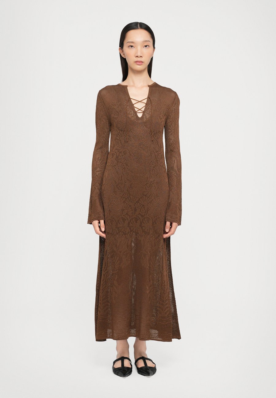 Платье Vanessa Bruno EZILDA, Brun/Brown
Платье Vanessa Bruno EZILDA, Brun/Brown