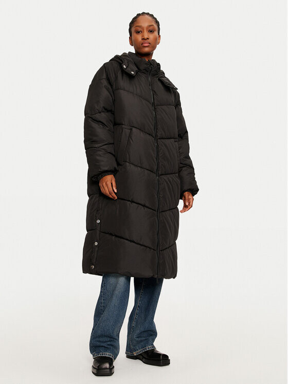 Пуховик стандартного кроя Noisy May, черный
Пуховик стандартного кроя Noisy May, черный