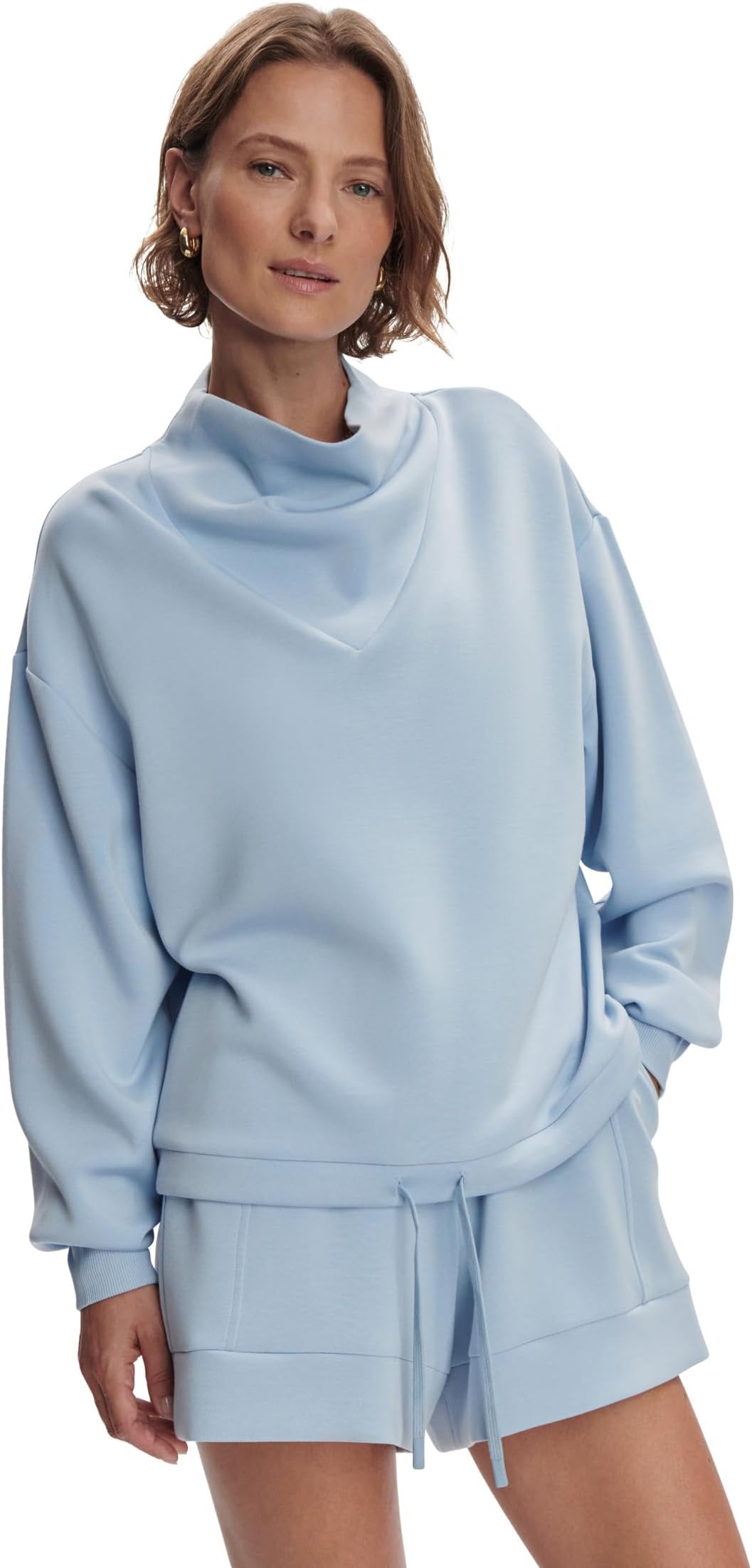 Толстовка Varley Betsy Sweat, цвет Cashmere Blue
Толстовка Varley Betsy Sweat, цвет Cashmere Blue