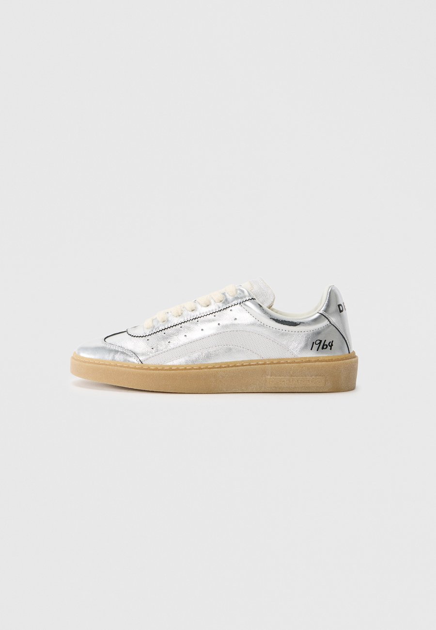 Кроссовки Dsquared2 Trainers, Silver-Coloured
Кроссовки Dsquared2 Trainers, Silver-Coloured
