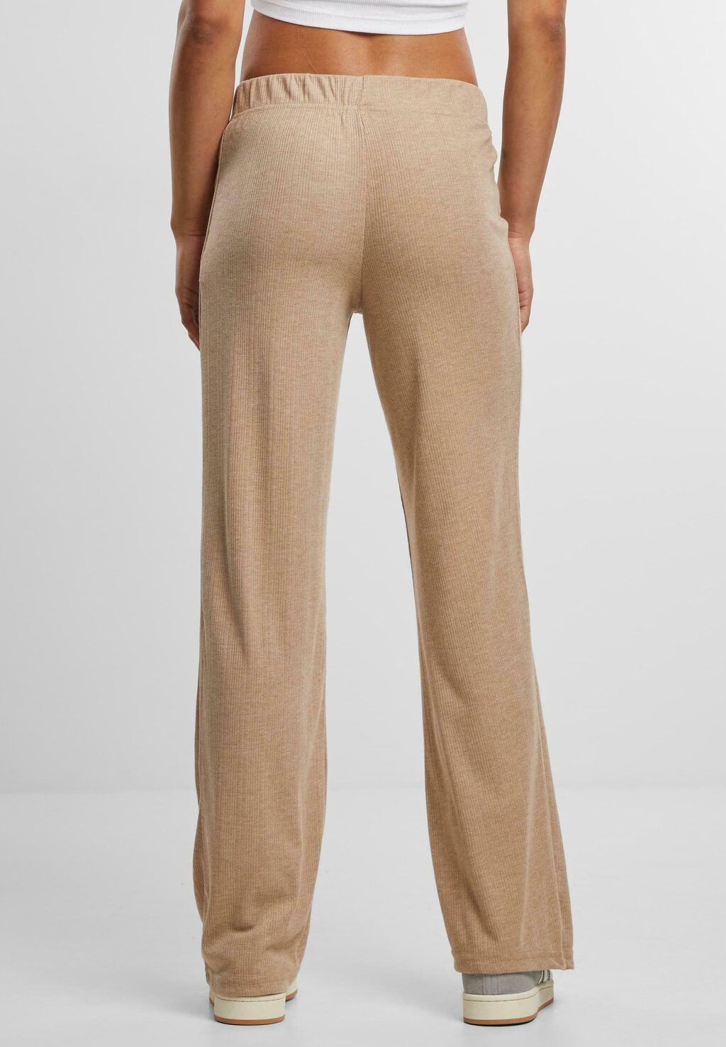 Брюки Urban Classics, бежевый
Брюки Urban Classics, бежевый