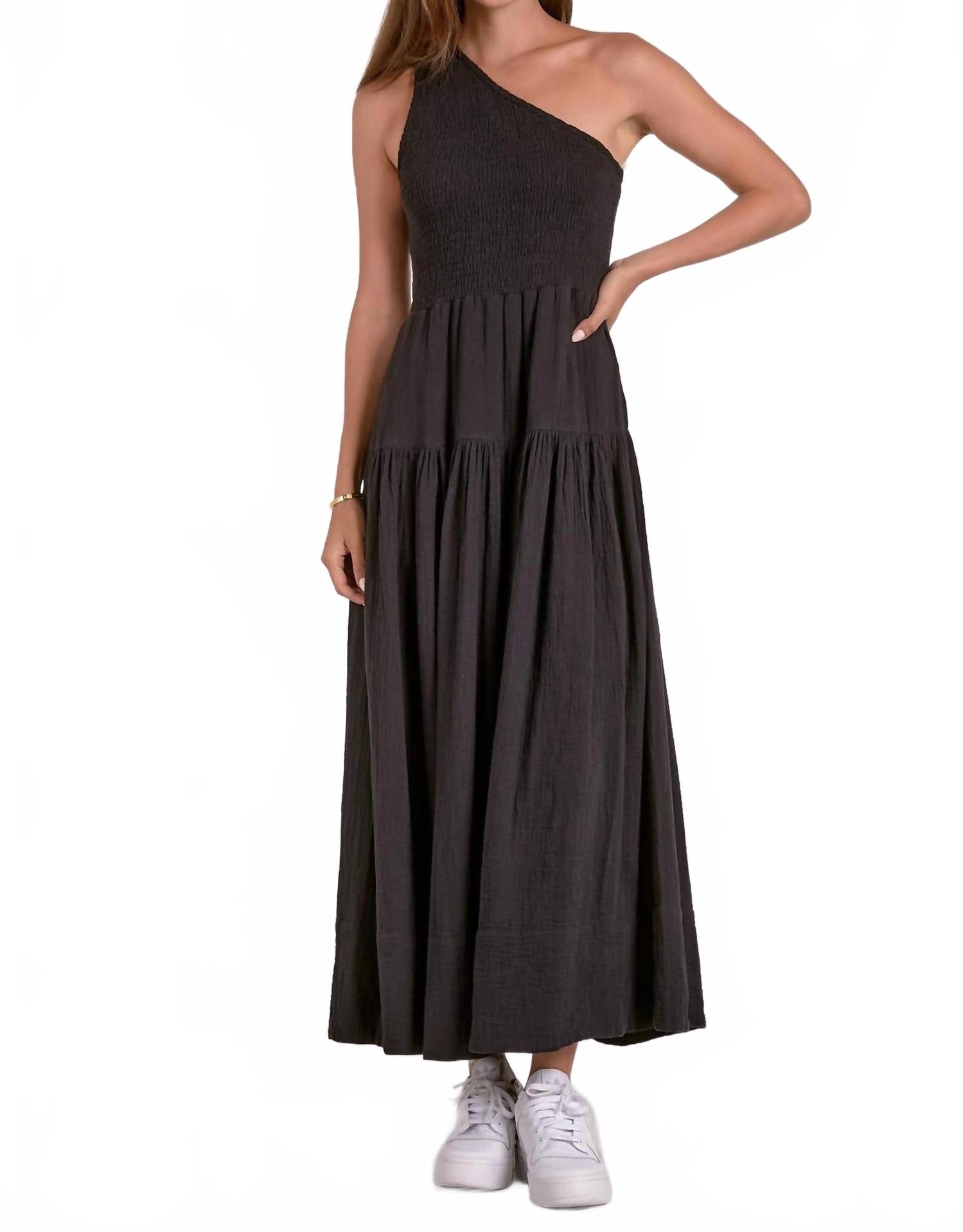 Грейс макси платье в черном цвете ELAN 
Грейс макси платье в черном цвете ELAN