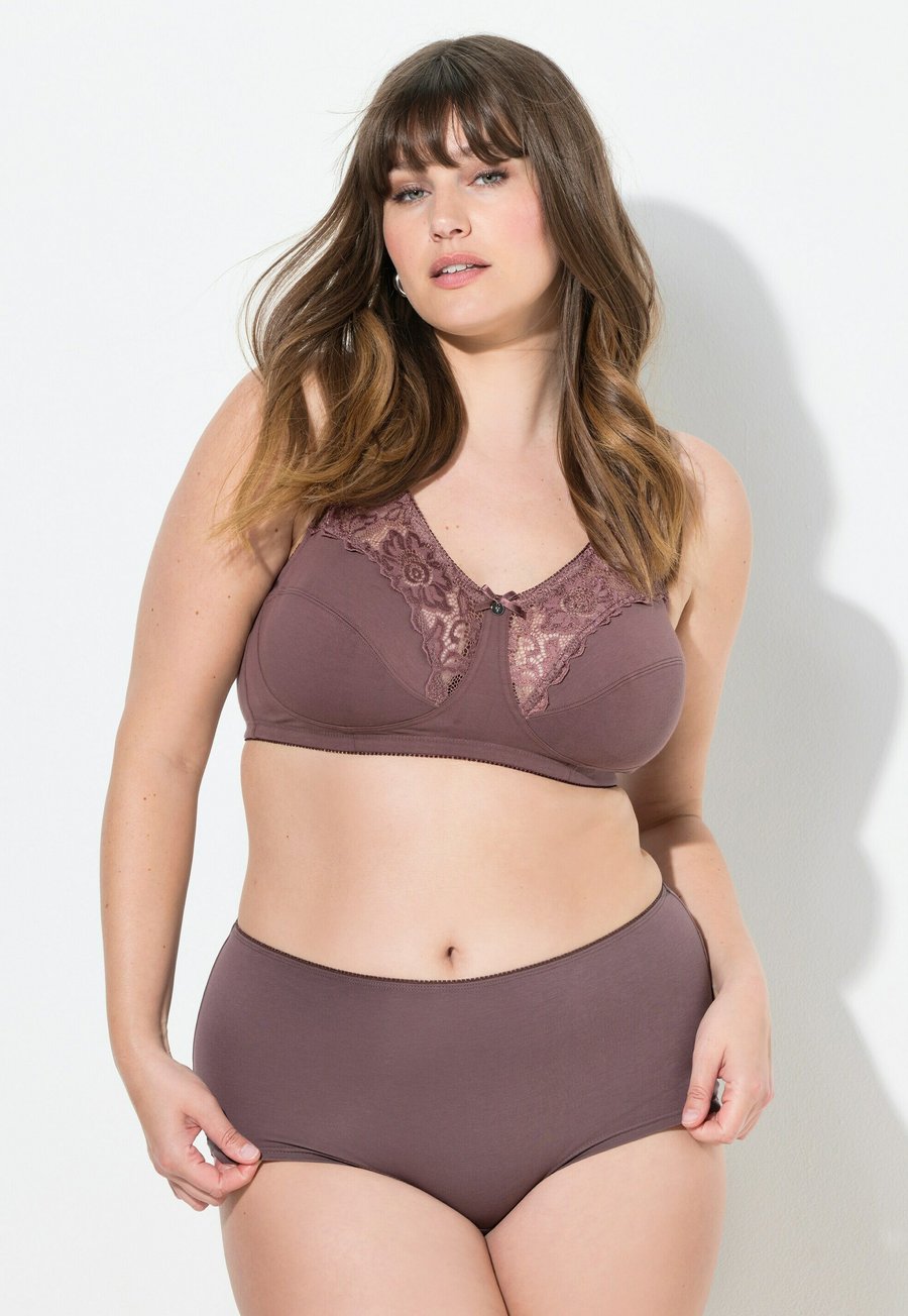 Брифы Ulla Popken 3 PACK HIPSTER, Earth/Brown
Брифы Ulla Popken 3 PACK HIPSTER, Earth/Brown